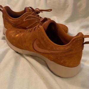 Nike orange sparkle sneakers